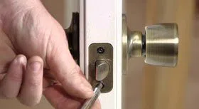 City Locksmith Store Simsbury, CT 860-261-9294 - 16-Emergency-Locksmith-Opening