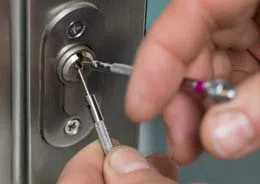 City Locksmith Store Simsbury, CT 860-261-9294 City Locksmith Store Simsbury, CT 860-261-9294 - 4-Professional-Locksmith