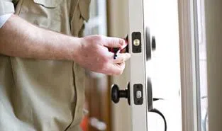 City Locksmith Store Simsbury, CT 860-261-9294 City Locksmith Store Simsbury, CT 860-261-9294 - 9-Locks-Change